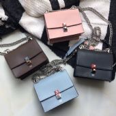 广州精品货批发一条街在哪里,衣服拿货价格多少钱 广州精品货批发一条街在哪里,衣服拿货价格多少钱