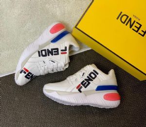 FENDI�ҵ������˶�Ь�����ϵ�Ь#21407;#21333
