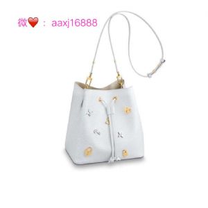 ���ݸߵ��ݳ�Ʒ����������ֱ����ȫ���д�������һ������
