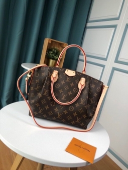 选购潮人必备百搭单品,LV水桶包容量超级大 选购潮人必备百搭单品,LV水桶包容量超级大