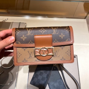 LV/·������WOC��ܽ��Dauphine�������ϻ�ƴɫ����