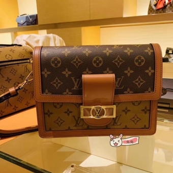 �ݳ�ƷLV��GUCCI�����ζ���������������Ь���ֱ� ����һ