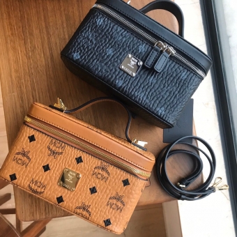 MCM经典款手提盒子 化妆包,又现江湖, MCM经典款手提盒子 化妆包,又现江湖,