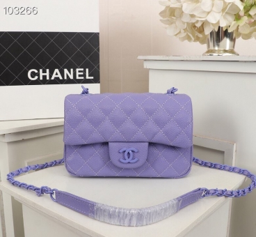 Chanel 2020春夏全新薰衣紫口盖包 方胖子{ Chanel 2020春夏全新薰衣紫口盖包 方胖子{