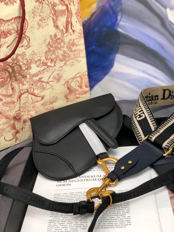 新品老花Saddle Dior oblique腰包 全新Ob 新品老花Saddle Dior oblique腰包 全新Ob