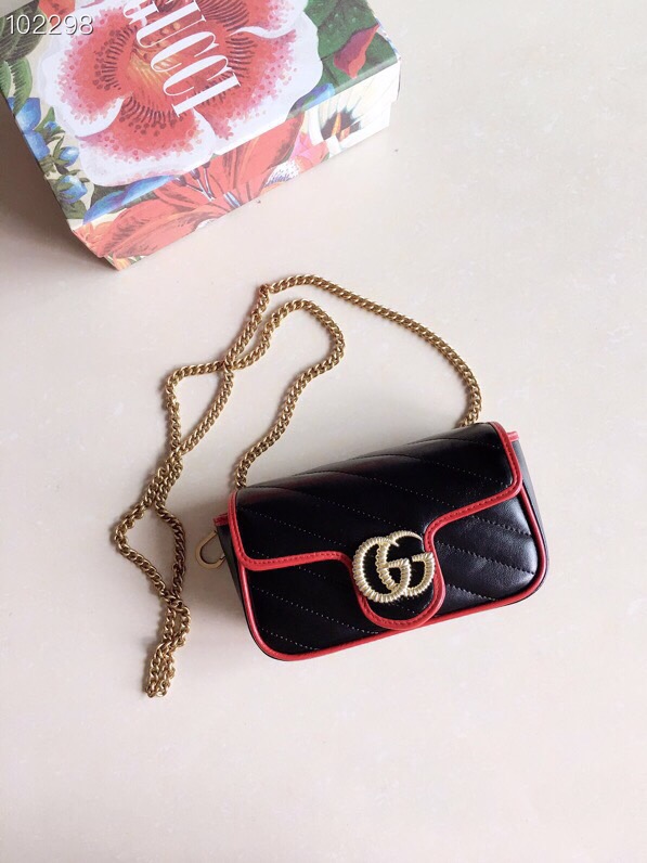 當奶油黃遇上夜空黑!新款Gucci「GG Marmont」雙 當奶油黃遇上夜空黑!新款Gucci「GG Marmont」雙