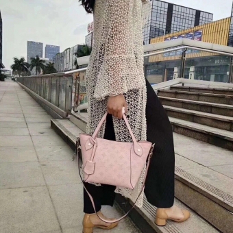 c ʱ������Ů��   ����ֱ��   �ݳ�Ʒ�ư�����Դ