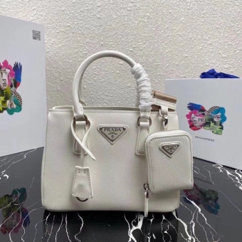 ר�����±�������һŮʿɱ�ְ�  ������ʱ�м�ԼŮ��