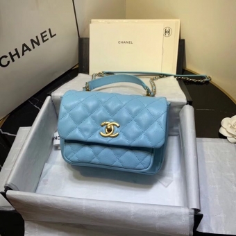 专柜代购chanel香奈儿包包 20C早春度假新款,尺寸19 专柜代购chanel香奈儿包包 20C早春度假新款,尺寸19