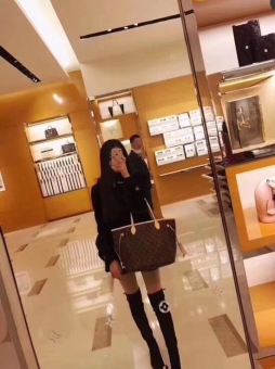 原厂原单进口皮,高档Lv Neverfull手袋-经典购物袋 原厂原单进口皮,高档Lv Neverfull手袋-经典购物袋