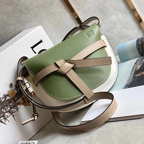 Loewe Gate手袋原厂品质,小号柔软牛皮女包 Loewe Gate手袋原厂品质,小号柔软牛皮女包