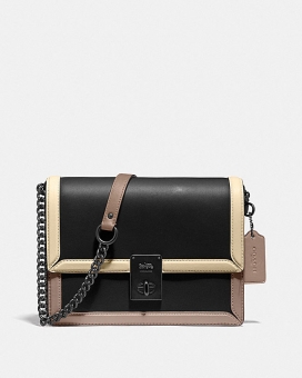 Celine2020新款 16 手袋,高级定制机无差别 Celine2020新款 16 手袋,高级定制机无差别