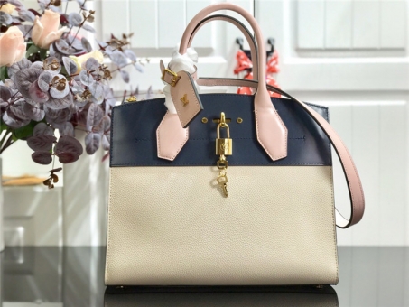 PRADA��ʿ���İ���ʵ����Ƶʵ�ģ������ϳˣ���ֵ��