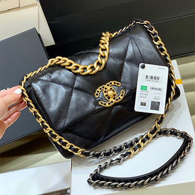 Chanel 19 bag经典款女包原厂级别,专柜手感 Chanel 19 bag经典款女包原厂级别,专柜手感