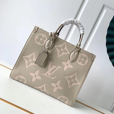 LV ONTHEGO中号购物包,新款印花皮质手袋 LV ONTHEGO中号购物包,新款印花皮质手袋