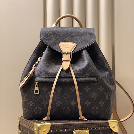 LV Montsouris小号双肩包独家现货,时尚风格背包 LV Montsouris小号双肩包独家现货,时尚风格背包
