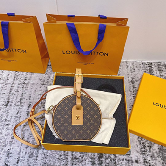 Lv包包多少钱,lv标志性老花手袋专柜品质 Lv包包多少钱,lv标志性老花手袋专柜品质