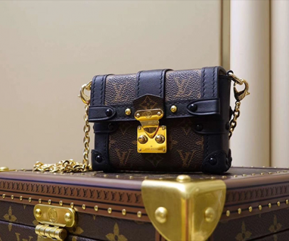 LV Essential Trunk链条包迷你包,工厂高端货 LV Essential Trunk链条包迷你包,工厂高端货
