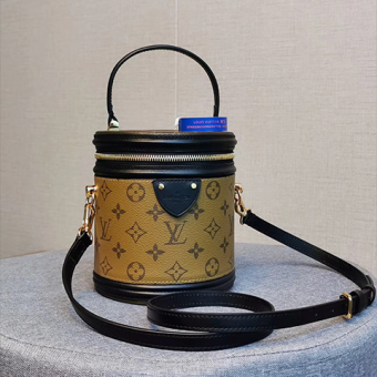 lv饭桶包和化妆盒多少钱,LV Cannes手袋媲美专柜 lv饭桶包和化妆盒多少钱,LV Cannes手袋媲美专柜