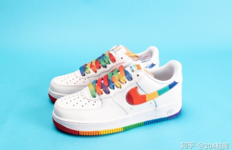 ����վ�һ�ź�������ʲô��𣬲ʺ�NikeAirForce1