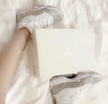 aj和莆田的最明显区别,aj11满天星为什么被叫做婚鞋? aj和莆田的最明显区别,aj11满天星为什么被叫做婚鞋?