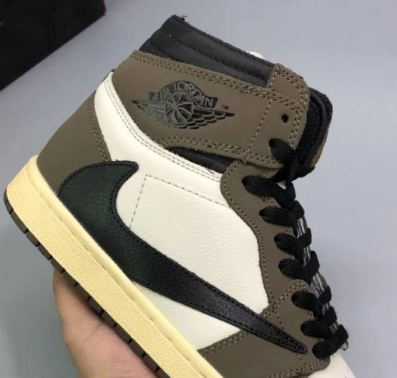 莆田的aj1鞋底硬不硬,你们的厂货出自哪里? 莆田的aj1鞋底硬不硬,你们的厂货出自哪里?