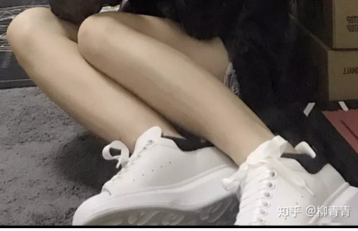 aj1莆田名牌货多少钱,麦昆黑尾小白鞋,一年四季都能穿 aj1莆田名牌货多少钱,麦昆黑尾小白鞋,一年四季都能穿