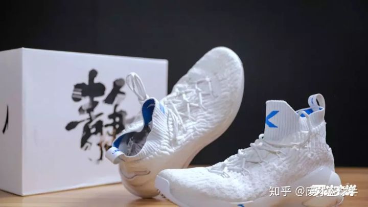 莆田运动鞋微商信息,鞋面包裹编织鞋面非常舒适,贴好度较高,弹 莆田运动鞋微商信息,鞋面包裹编织鞋面非常舒适,贴好度较高,弹