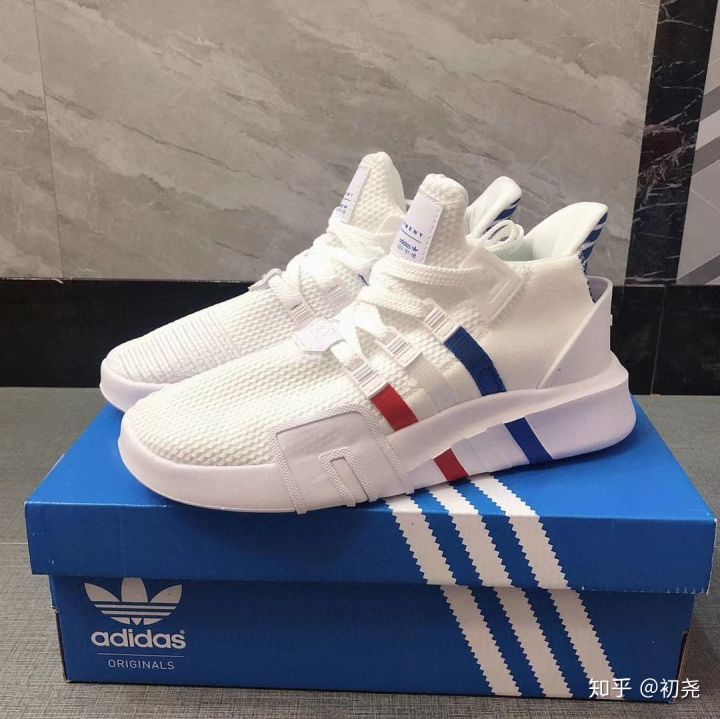 莆田运动鞋批发市场地点,微商货源NIKE和NB阿迪达斯,耐克 莆田运动鞋批发市场地点,微商货源NIKE和NB阿迪达斯,耐克