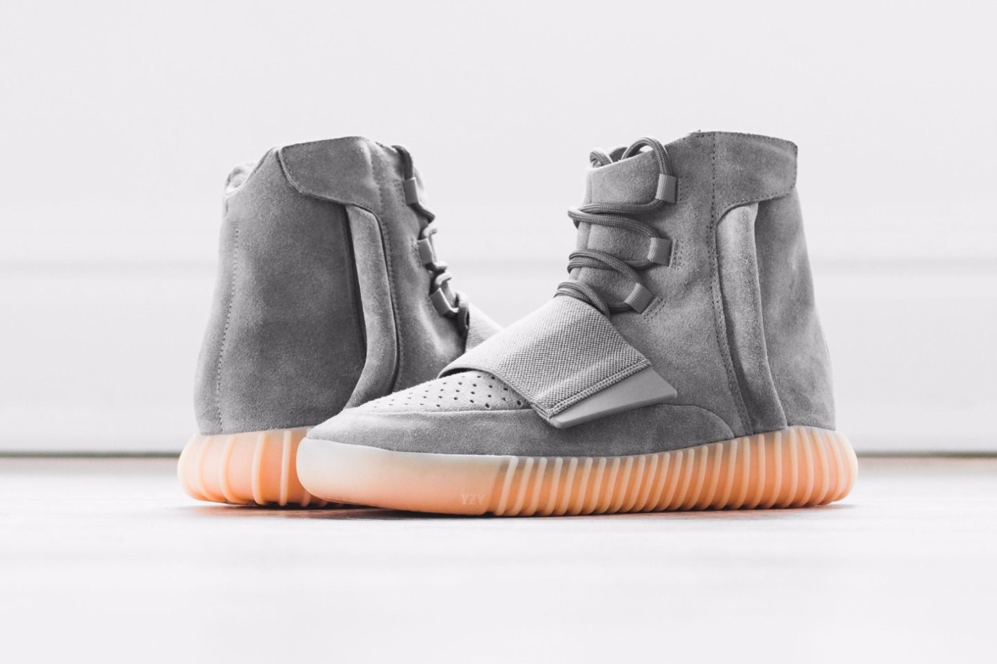 运动鞋莆田工厂货源,浅灰版YeezyBoost750 运动鞋莆田工厂货源,浅灰版YeezyBoost750