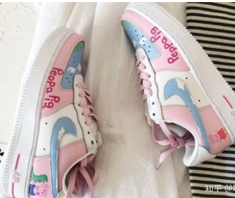 ���﹫˾���վ�һ������Ʒ��࣬nikeС������������