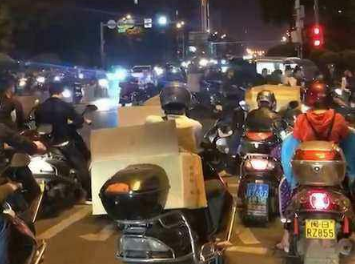 莆田鞋很容易看出来是微商货源吗,莆田鞋商一定是背靠一个靠谱的 莆田鞋很容易看出来是微商货源吗,莆田鞋商一定是背靠一个靠谱的
