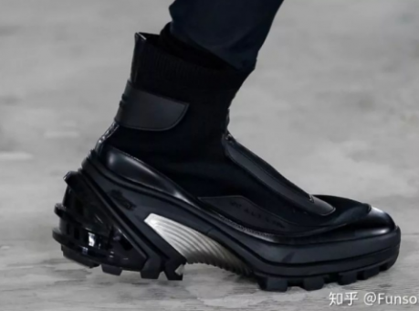 ����С��վ�һ�ŶԱȣ��ȶȳ����˺�һ���MMWxNikeFr