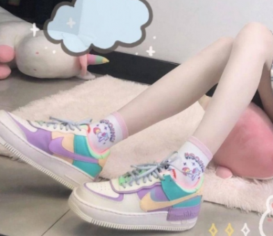 ����վ�һ�ź���Ʒ�ĶԱȣ��վ�һ��Ь�ײ��ù�����,��ĺ�����