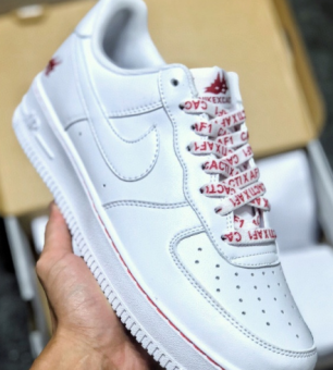 ����վ�һ�� ���棬�վ����� Travis Scott x 