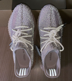 公司级鞋看得出是真的吗,鉴定350品质的重要环节 公司级鞋看得出是真的吗,鉴定350品质的重要环节