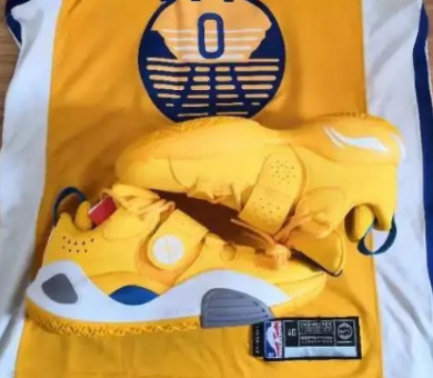 aj1莆田过毒,AJ5新鲜王子,鸳鸯的设计 aj1莆田过毒,AJ5新鲜王子,鸳鸯的设计