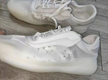 aj��ݸ�������𣬰��ϴ�˹��Prada(������)�ġ������ࡱ