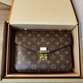lv metis邮差包哪个颜色好看,原单LV邮差包对比正品 lv metis邮差包哪个颜色好看,原单LV邮差包对比正品
