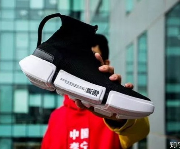 aj3��ˮ������۸�û��һ˫���ʵĳ�Ь����ô�ó���?