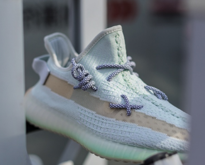 莆田鞋一般在哪个区,Yeezy350V2又到一年一度的最 莆田鞋一般在哪个区,Yeezy350V2又到一年一度的最