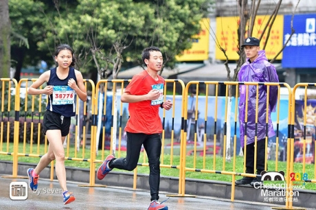 福建莆田51运动鞋,九成新鞋子价格是多少? 福建莆田51运动鞋,九成新鞋子价格是多少?