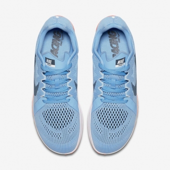微商货源运动鞋货源,Nike将三代前掌做的更加宽松,向上翘起 微商货源运动鞋货源,Nike将三代前掌做的更加宽松,向上翘起