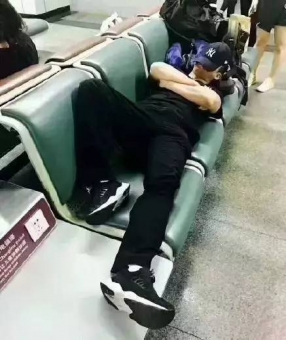 ��������ϴ�������������Ի�⾩һ˫Ь������,��л骸Ͻ���Ь