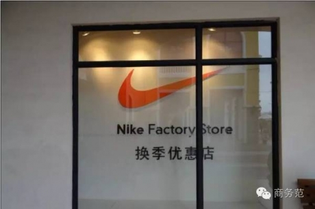���ﰢ���Ϳ˳���ֱ����һ˫�Ϳ�Ь����������˵������öණ����