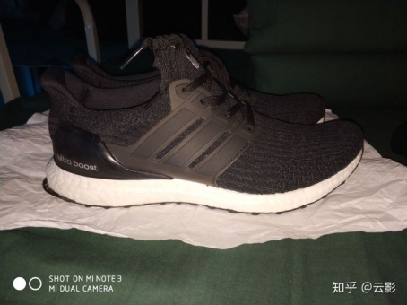 ����һ��������Դ�����Ϳ˷�װ��Դ��ultraboost��Ь��
