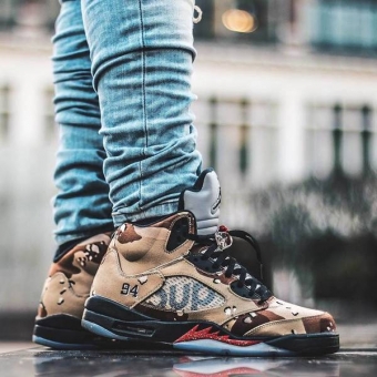 aj����Ьһ�����Ǯ������Ҭ��ЬYEEZY 350��һ���ˣ�