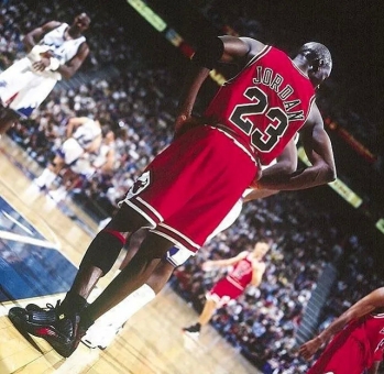����aj�ļ�ǿ��Air Jordan14��Ȼ������ˡ�ȫ��A