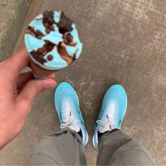ʲô��������������Ь�ӣ��ҵ���������Ь�ͱ�������ģ�