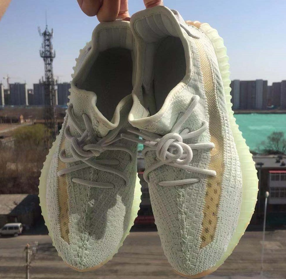 莆田椰子假吗,还不赶紧“拎”YEEZY 350出来穿 莆田椰子假吗,还不赶紧“拎”YEEZY 350出来穿